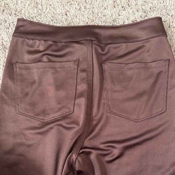 SKIMS Brown Skinny Pants - Picture 8 of 12